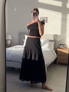 Modern Citizen Black Off the Shoulder Top